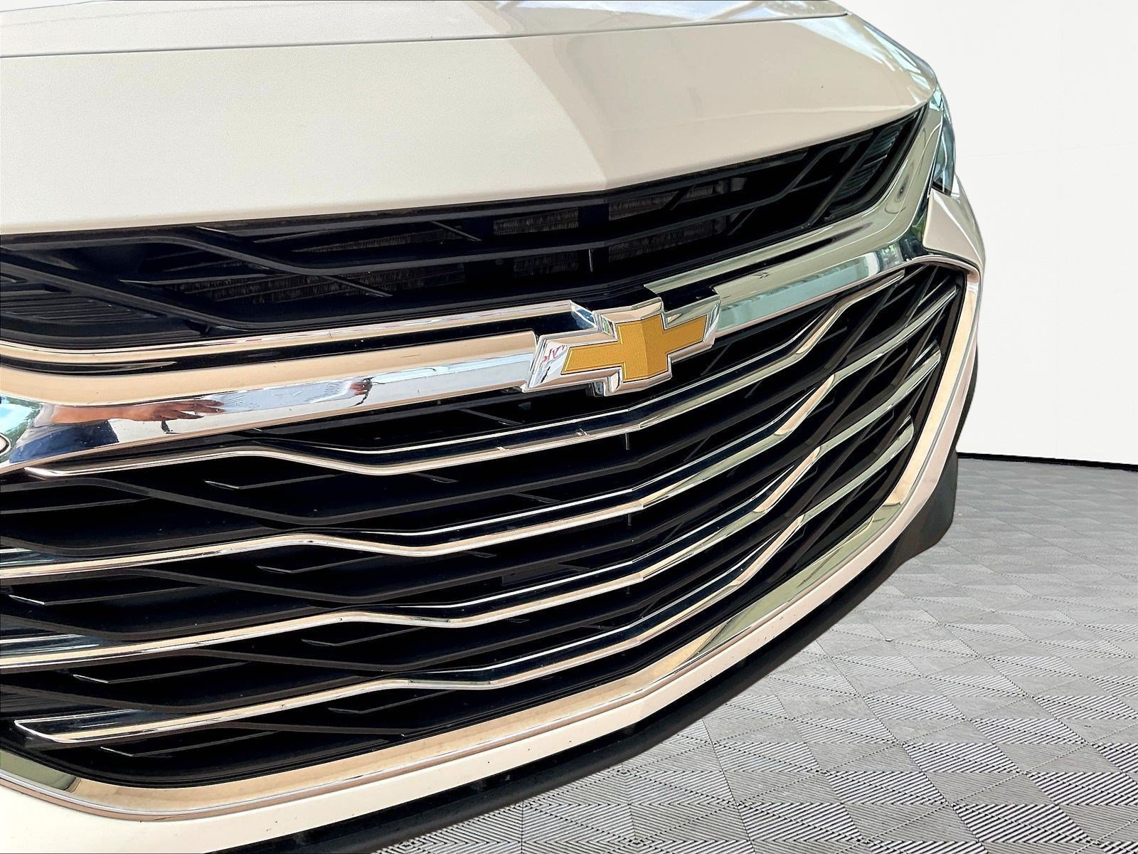 Used 2022 Chevrolet Malibu LS w/ Driver Confidence Package II FWD image 32