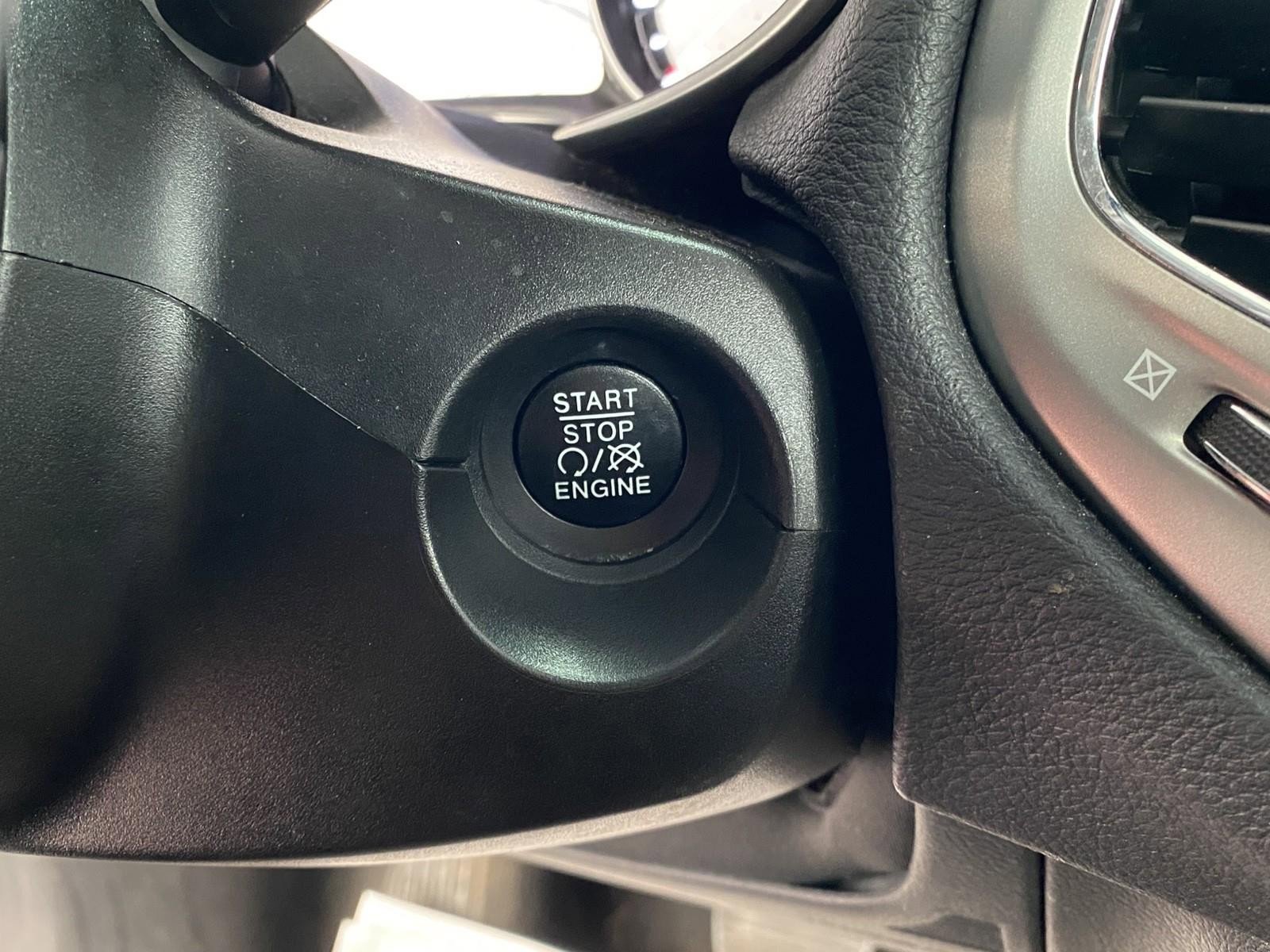 Used 2019 Jeep Compass Latitude w/ Popular Equipment Group AWD/4WD image 19