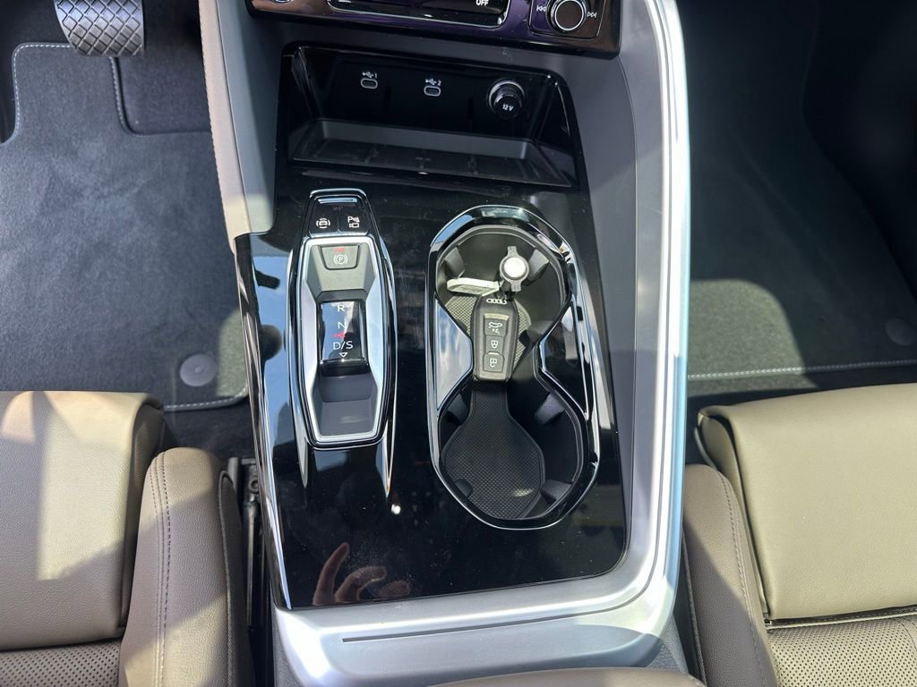 New 2025 Audi Q5 Premium Plus image 17