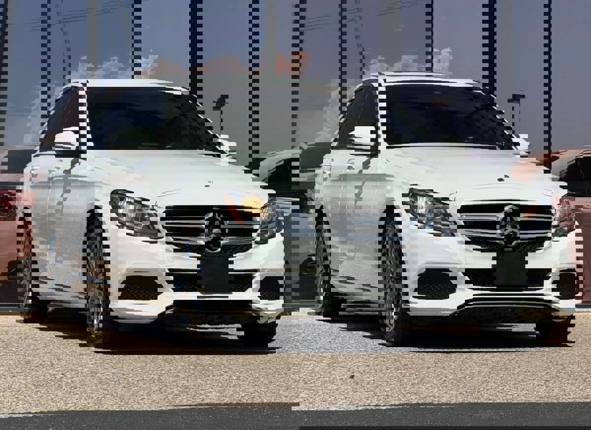 Used 2018 Mercedes-Benz C 300 Sedan w/ Premium Package image 22
