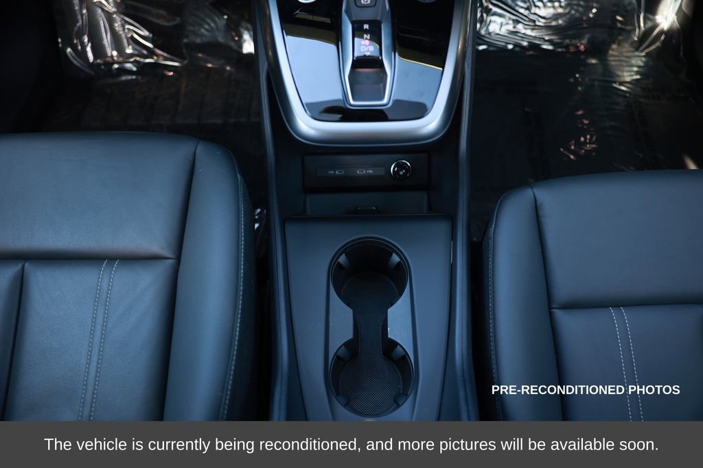 Used 2024 Audi Q4 e-tron Premium Plus w/ Premium Plus image 31