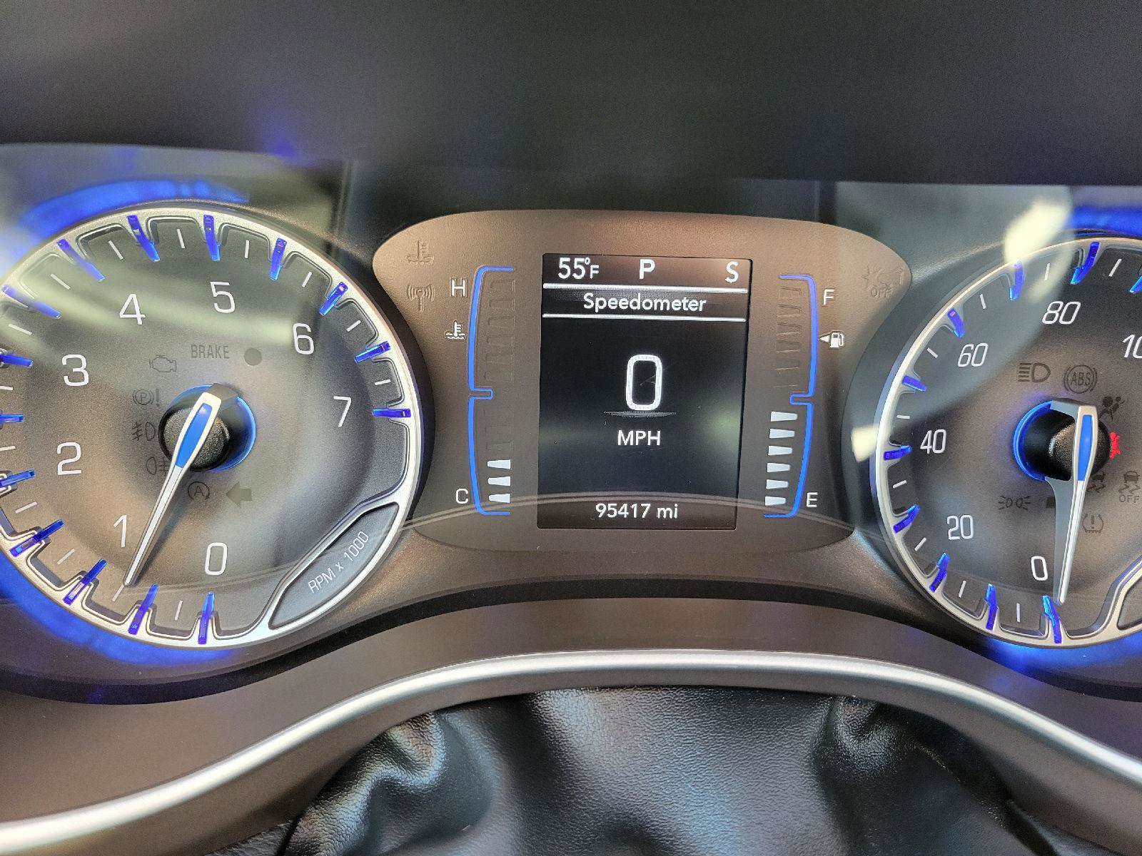 Used 2024 Chrysler Voyager LX image 11