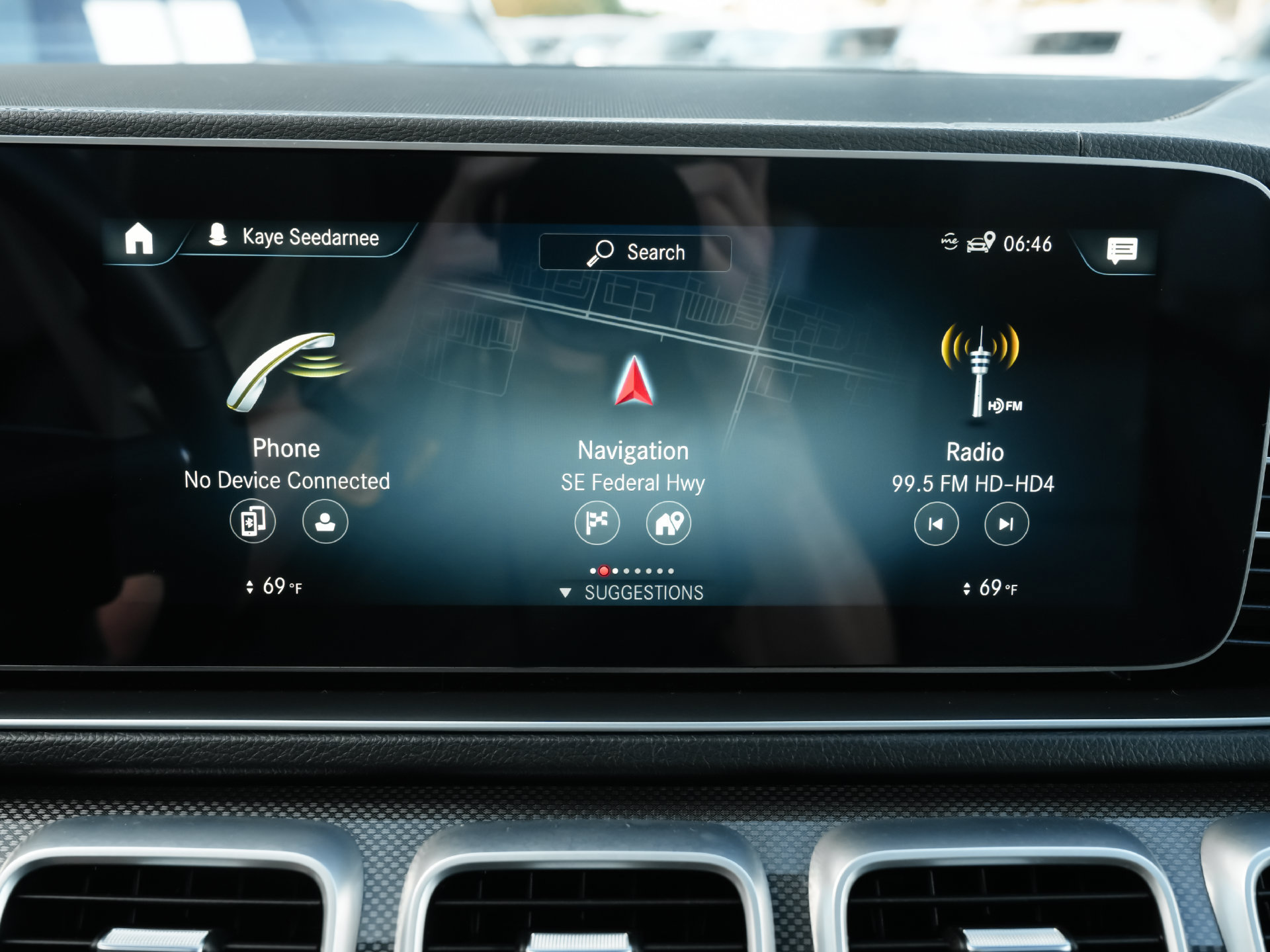 Used 2023 Mercedes-Benz GLS 450 4MATIC image 13