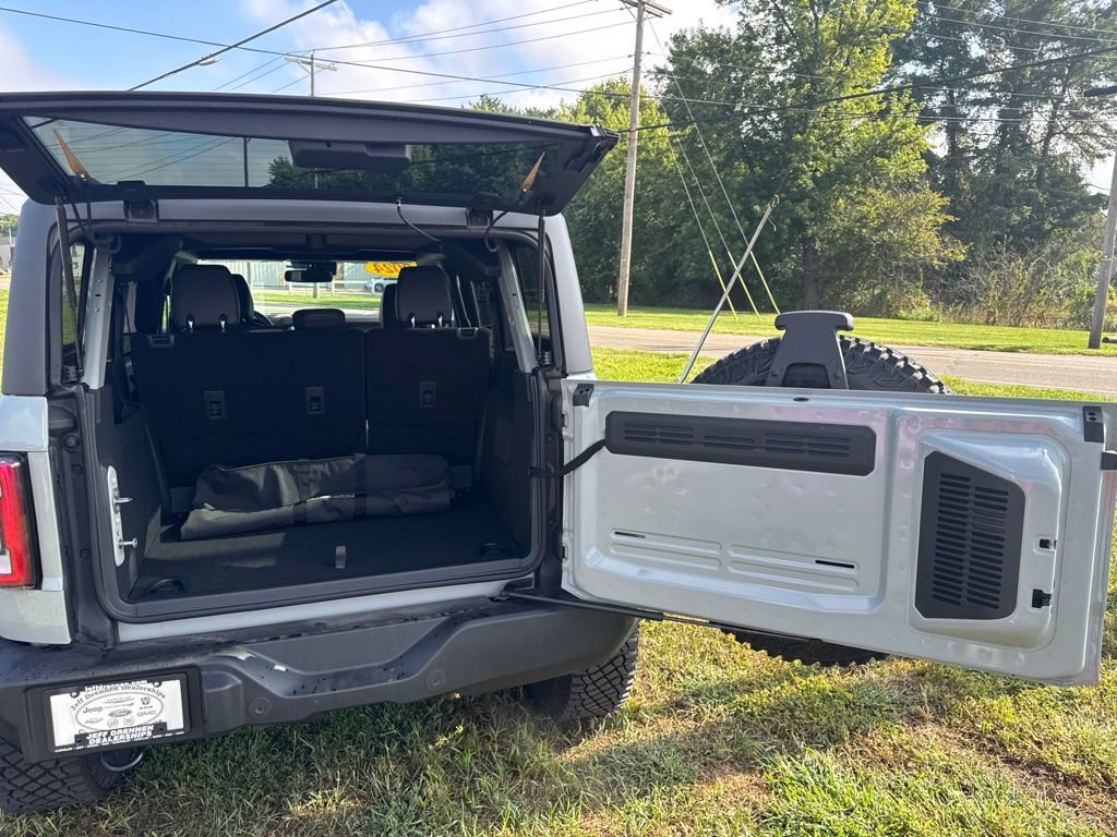 Used 2024 Ford Bronco Wildtrak AWD/4WD image 9
