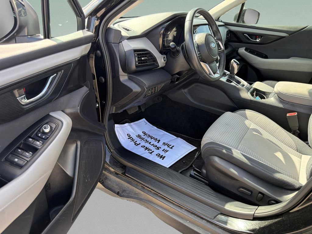 Used 2024 Subaru Outback Premium AWD/4WD image 19