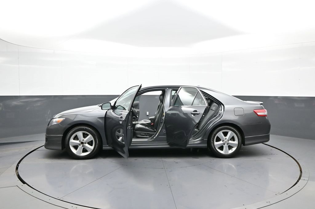 Used 2011 Toyota Camry SE image 43