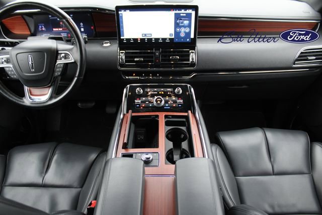 Used 2024 Lincoln Navigator Premiere image 15