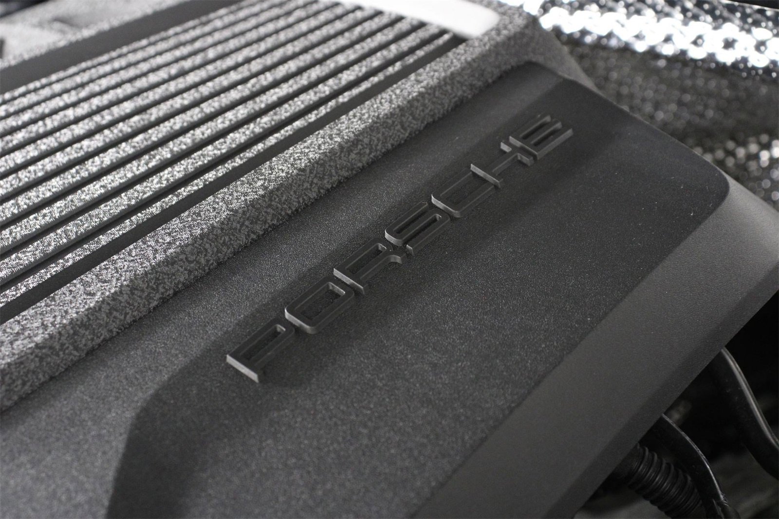 Used 2025 Porsche Macan image 27