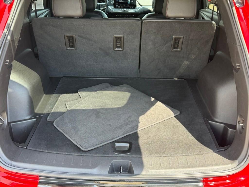 Used 2023 Chevrolet Blazer RS image 17