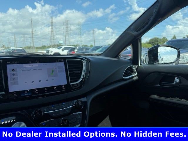 Used 2026 Chrysler Pacifica Select FWD image 7