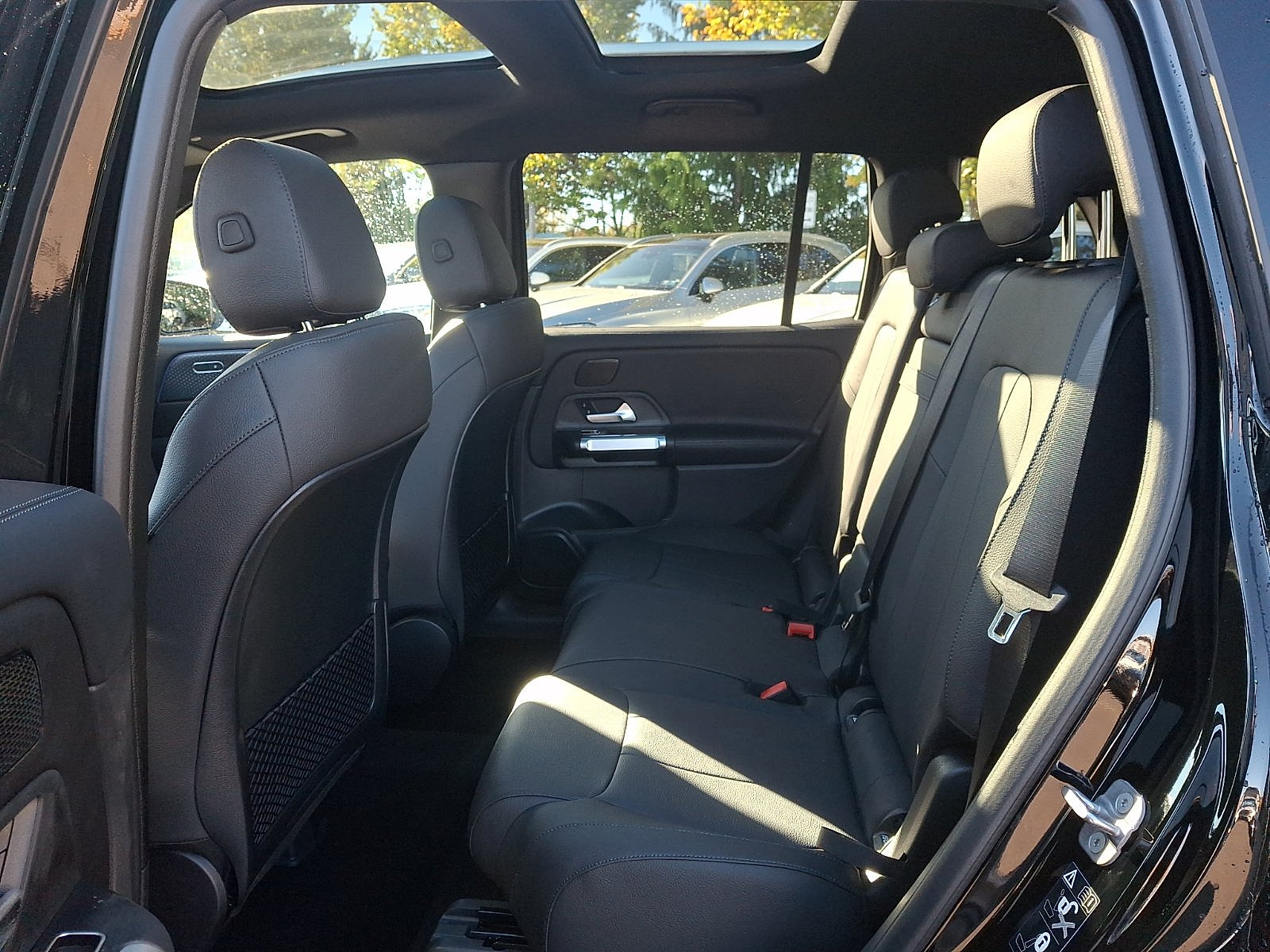 New 2026 Mercedes-Benz GLB 250 4MATIC image 8