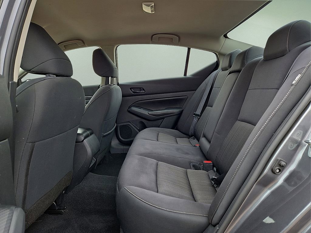 Used 2024 Nissan Altima 2.5 SV image 15