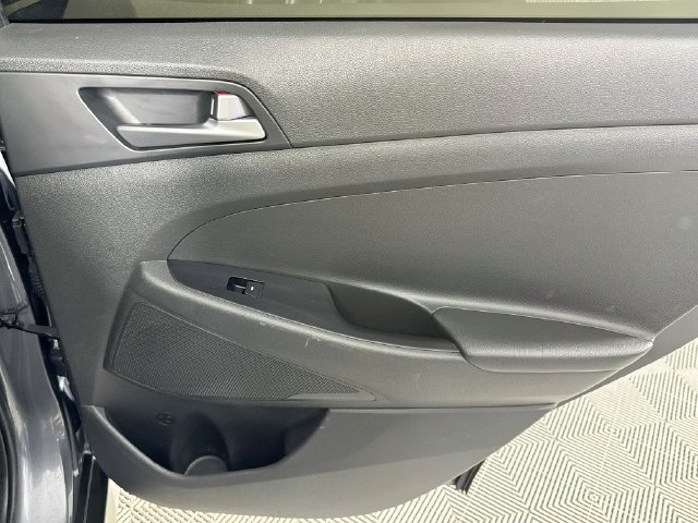 Used 2017 Hyundai Tucson SE w/ SE Popular Package 02 FWD image 24