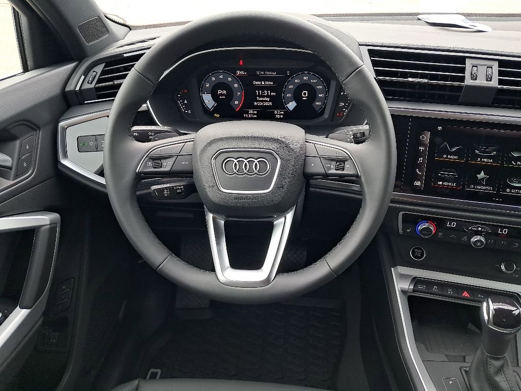 New 2025 Audi Q3 2.0T Premium image 23