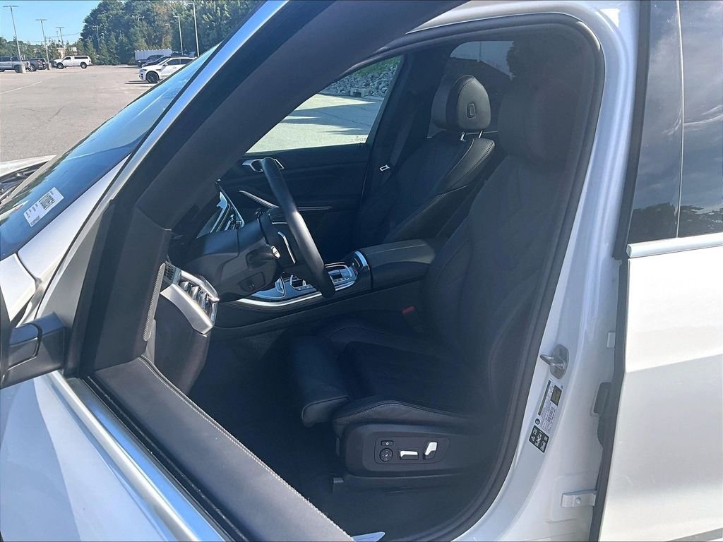 Used 2026 BMW X5 xDrive40i AWD/4WD image 10