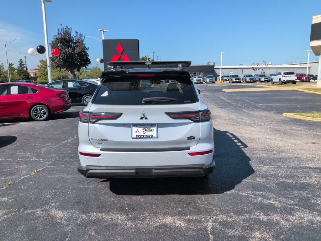 New 2026 Mitsubishi Outlander AWD image 9