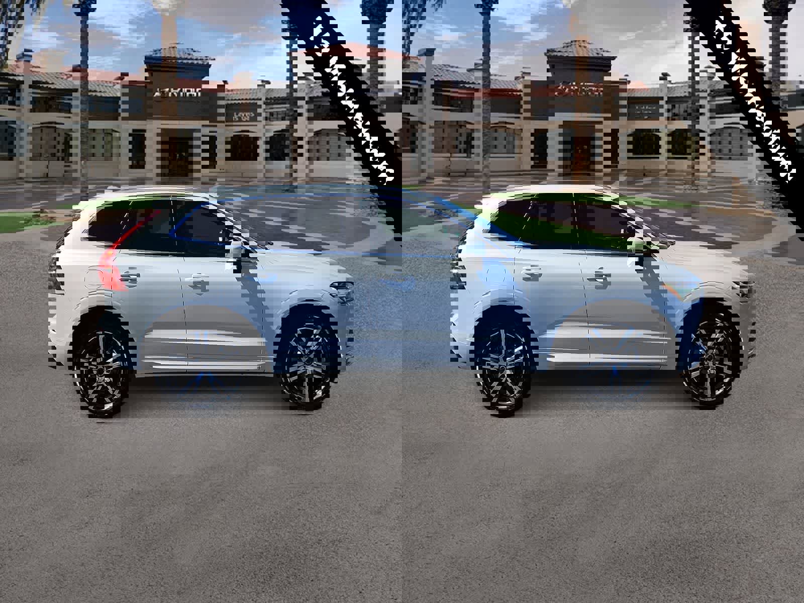 Used 2021 Volvo XC60 T5 Momentum w/ Advanced Package image 9