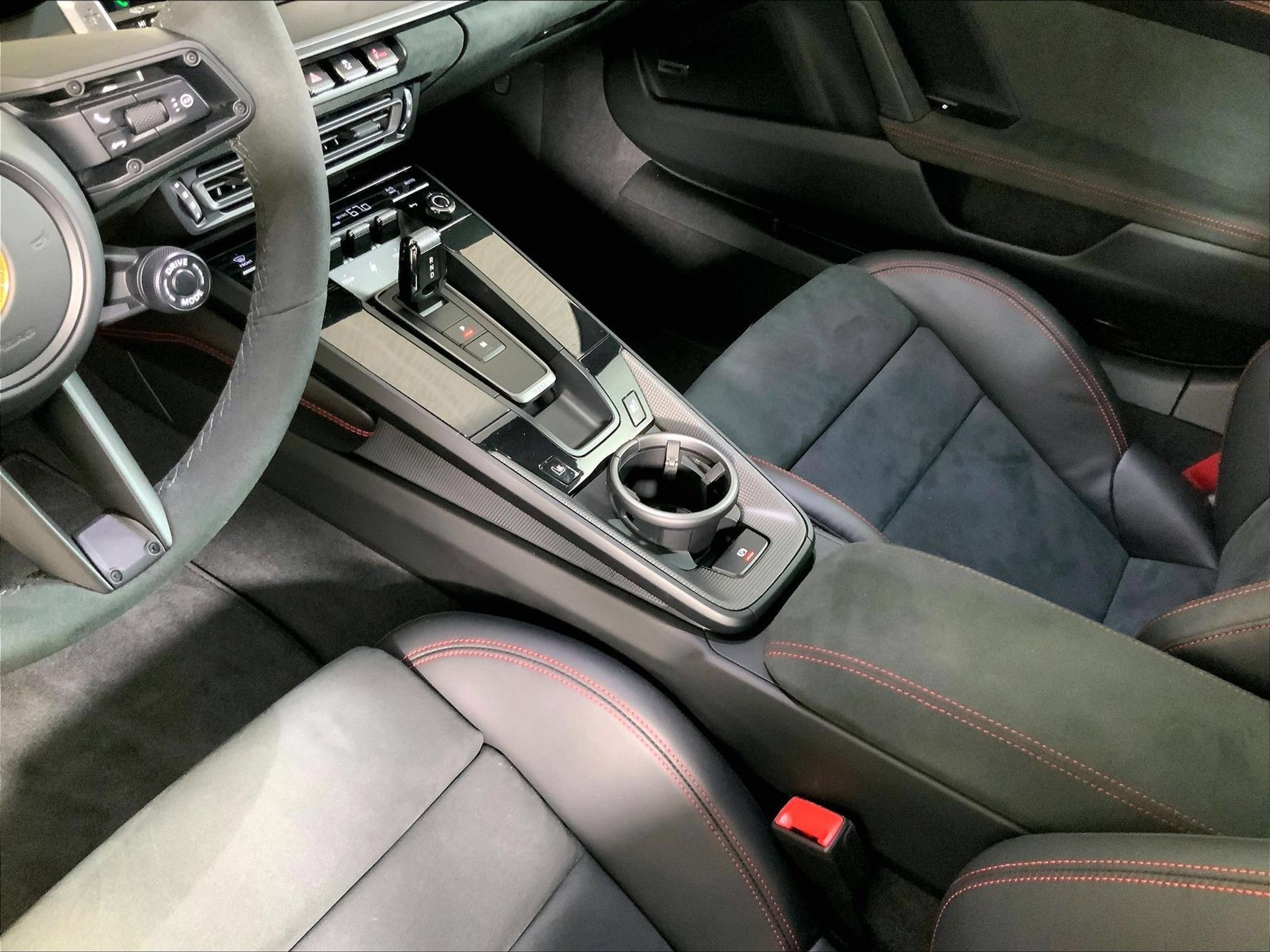 Used 2024 Porsche 911 Carrera GTS RWD image 15