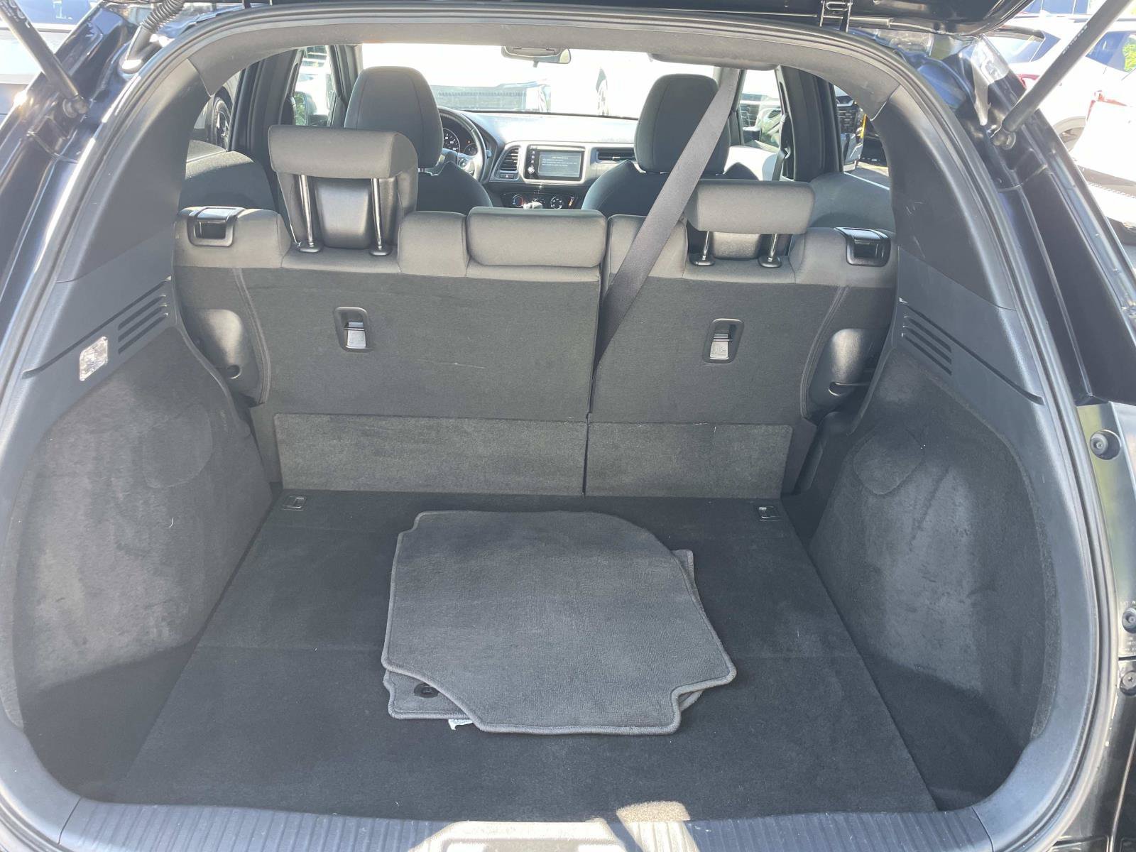 Used 2022 Honda HR-V Sport image 7