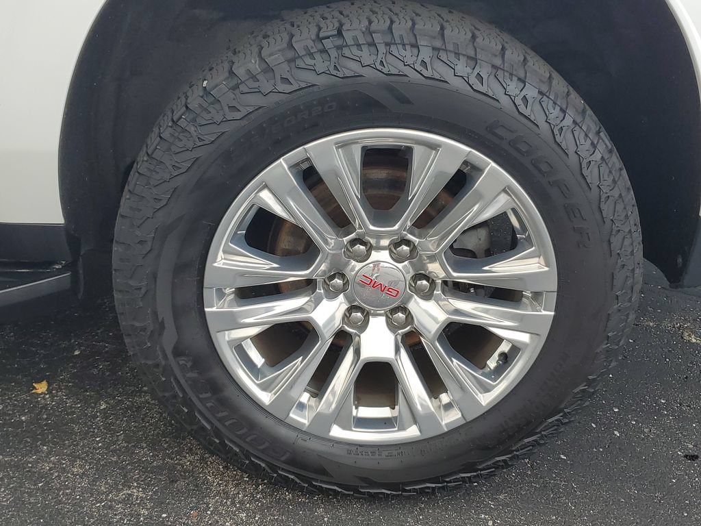 Used 2021 GMC Yukon XL Denali AWD/4WD image 6