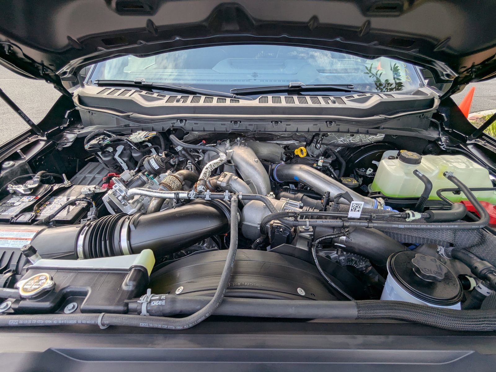 New 2025 Ford F350 Lariat w/ Lariat Ultimate Package image 10