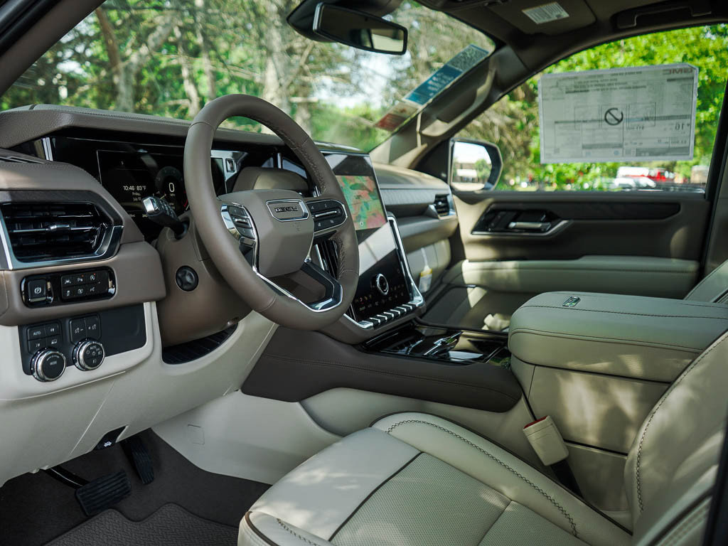 New 2026 GMC Yukon XL Denali w/ Sun & Power Step Package AWD/4WD image 19