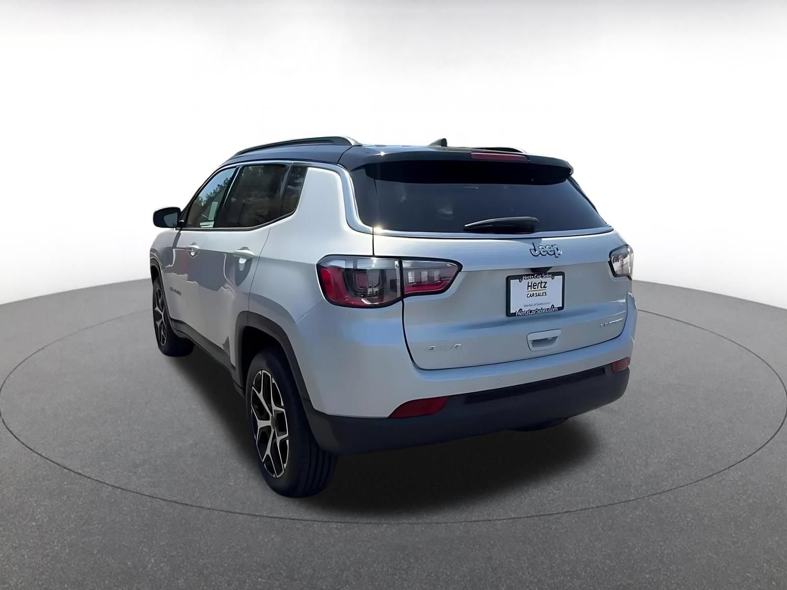 Used 2025 Jeep Compass Limited AWD/4WD image 11