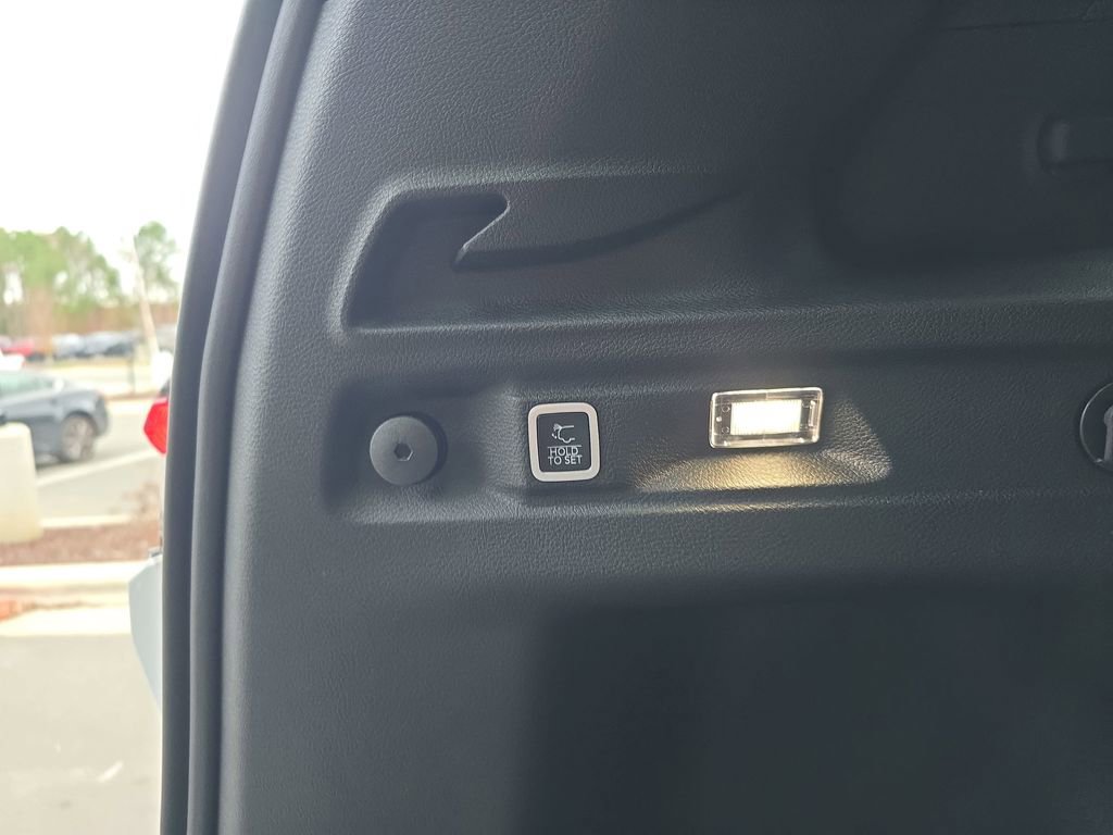 New 2025 Jeep Grand Cherokee L Limited w/ MOPAR Finishing Package image 15