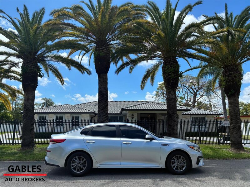 Used 2020 Kia Optima LX FWD image 4