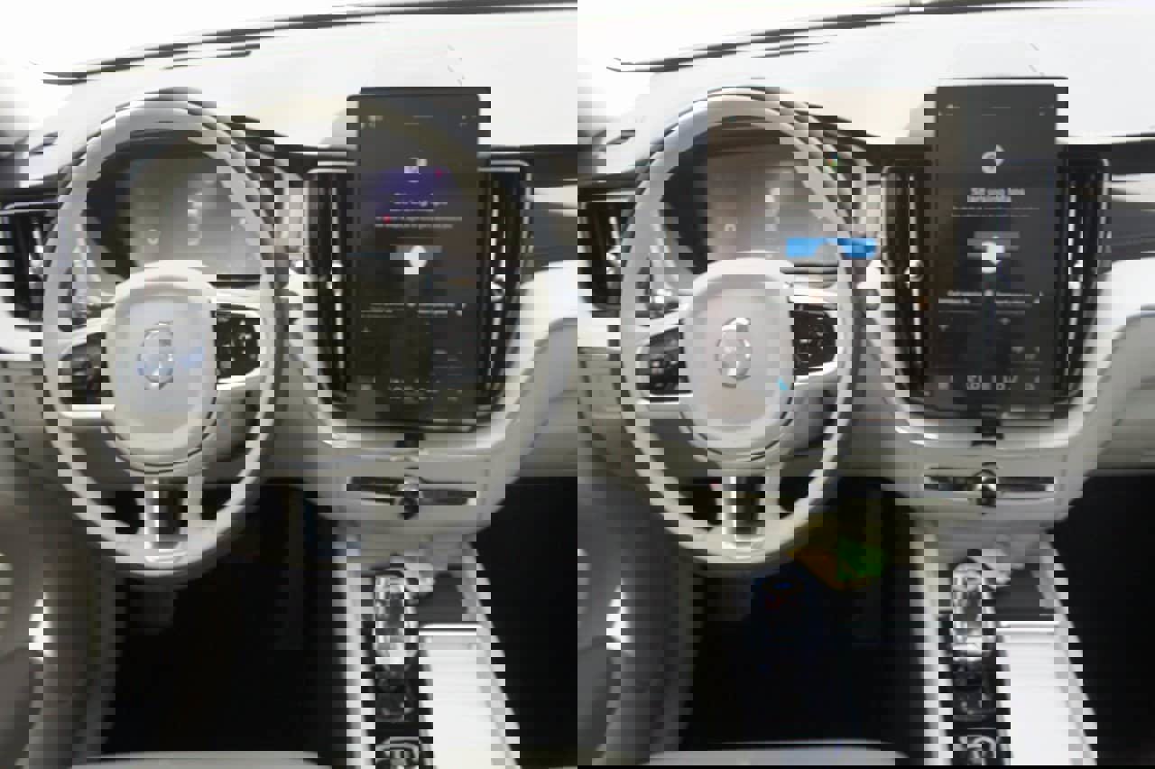 New 2026 Volvo XC60 B5 Ultra w/ Protection Package Premier image 11