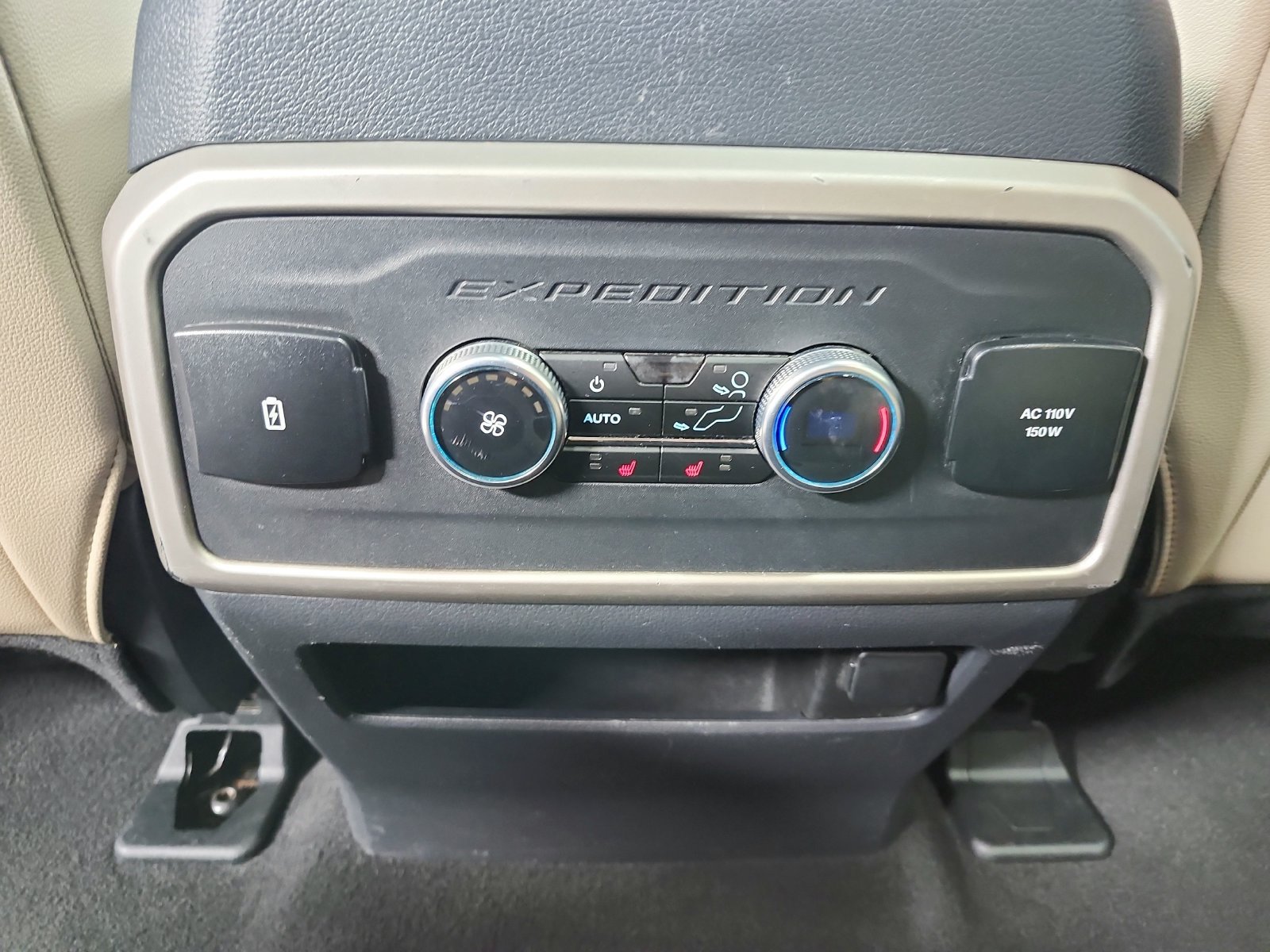 Used 2024 Ford Expedition Limited RWD image 40