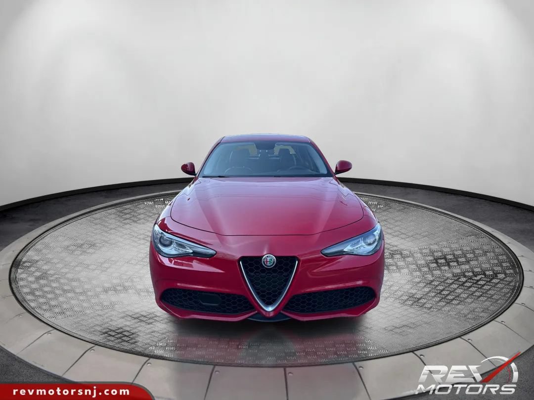 Used 2018 Alfa Romeo Giulia RWD image 8