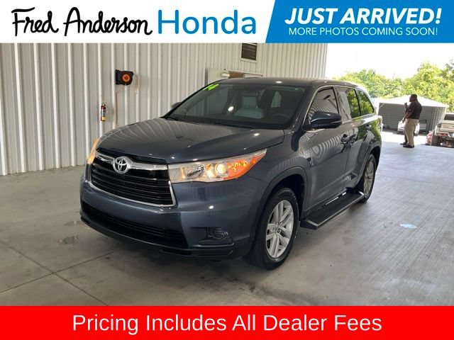 Used 2014 Toyota Highlander LE FWD image 1