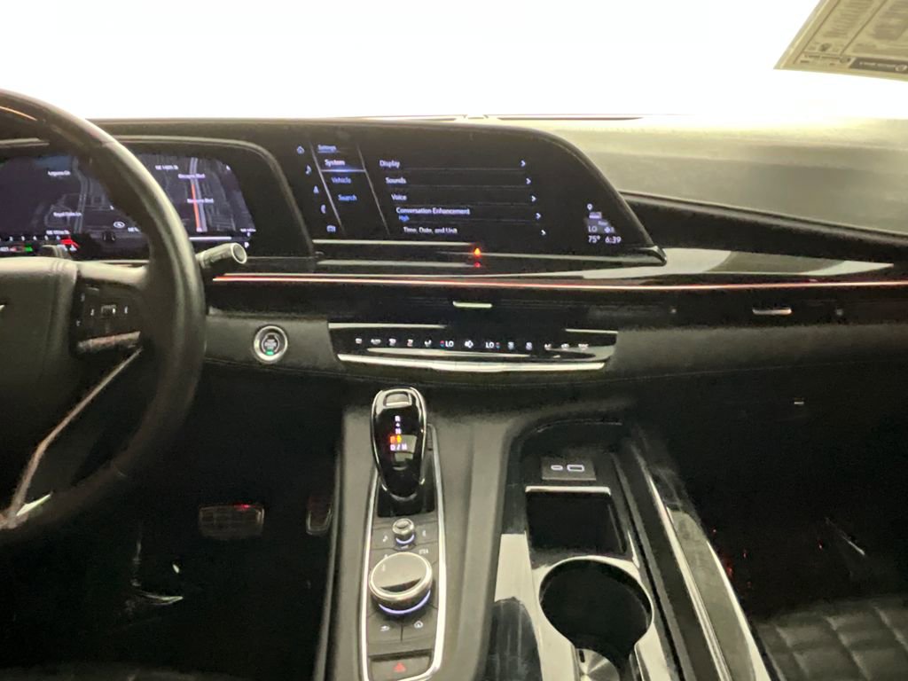 Used 2023 Cadillac Escalade ESV V AWD/4WD image 12