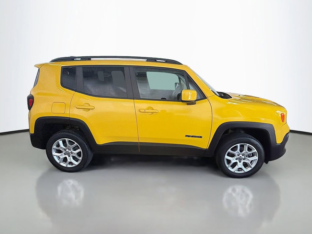 Used 2017 Jeep Renegade Latitude image 8