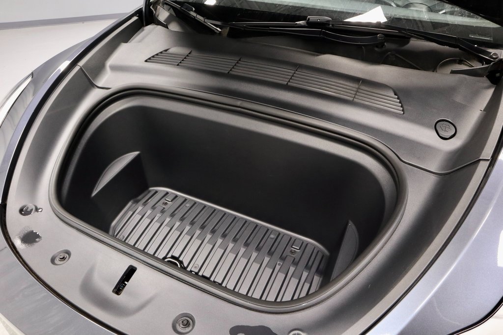 Used 2023 Tesla Model Y Long Range image 18