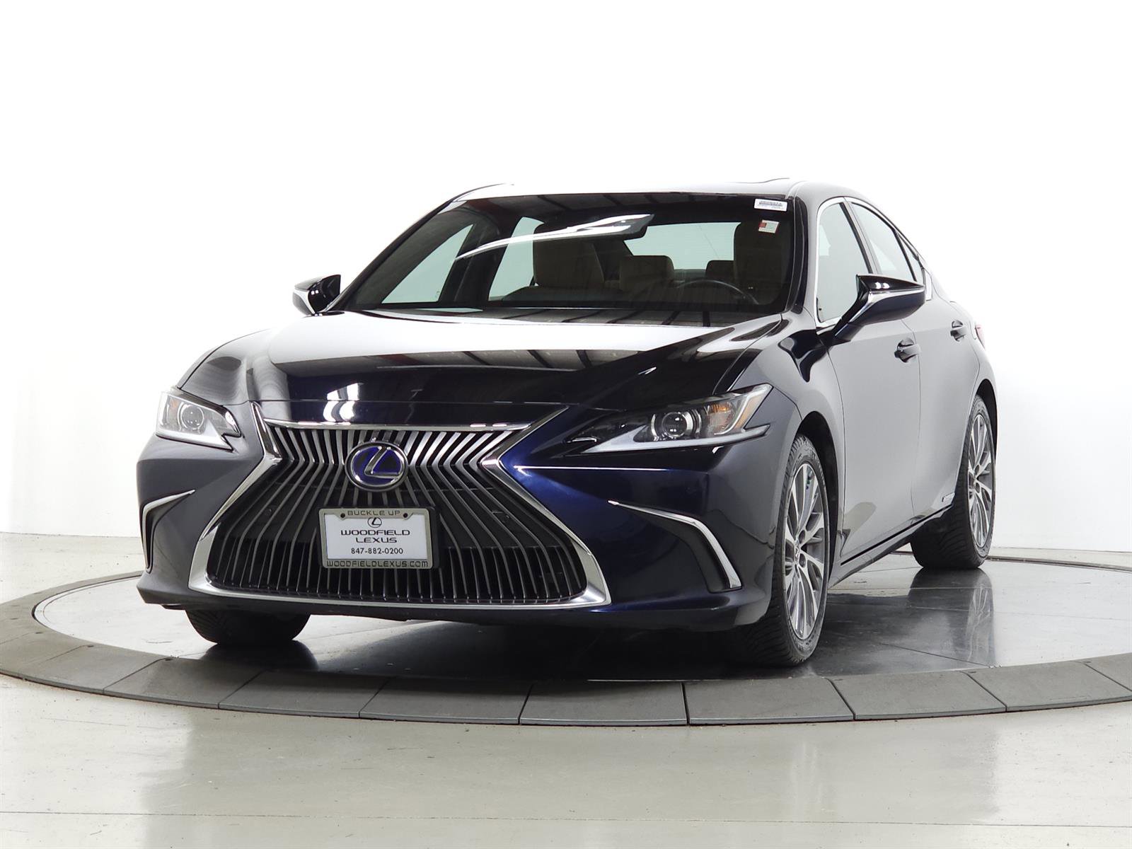 Used 2019 Lexus ES 300h w/ Premium Package FWD image 3