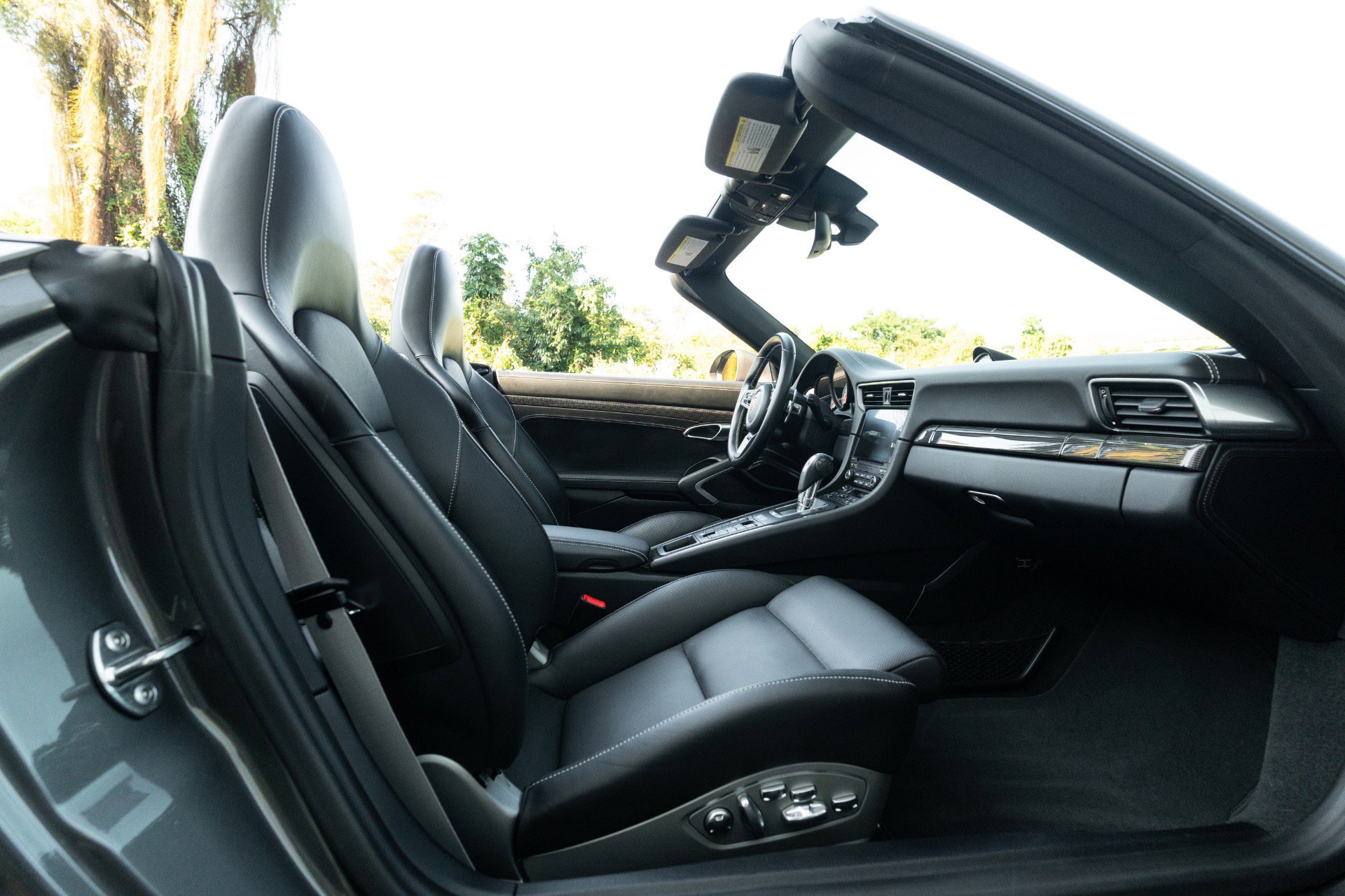 Used 2019 Porsche 911 Turbo S image 69