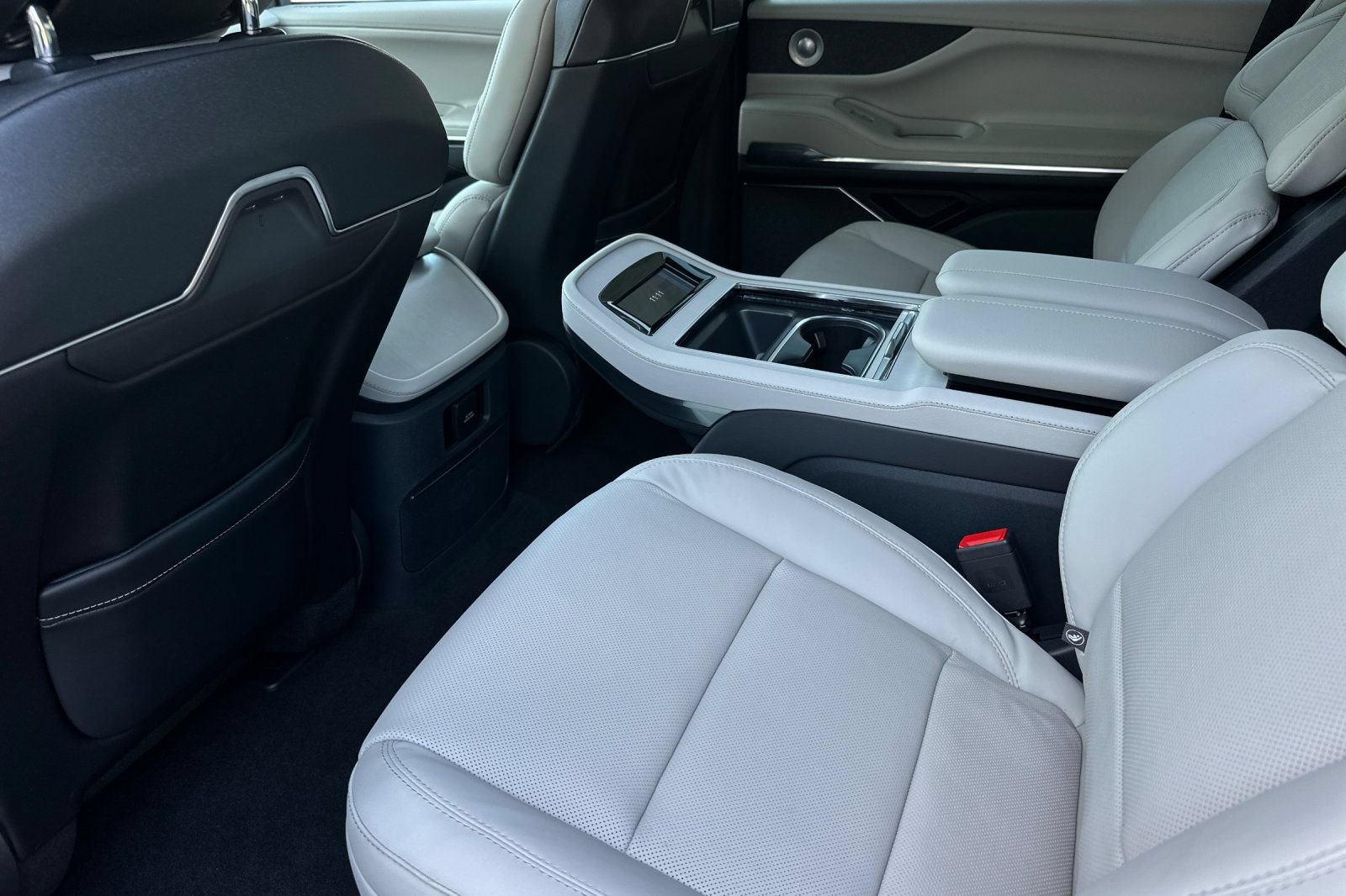 New 2026 Lincoln Navigator Reserve AWD/4WD image 11