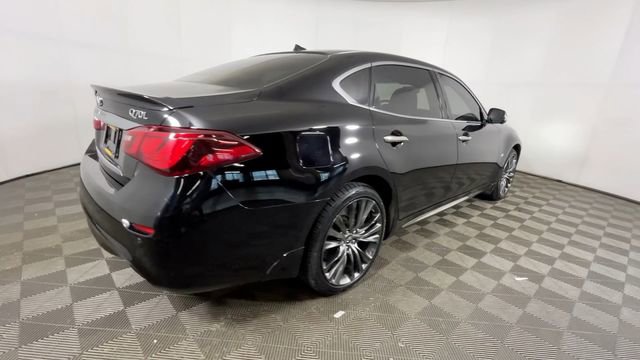 Used 2017 INFINITI Q70 L 3.7 AWD/4WD image 4
