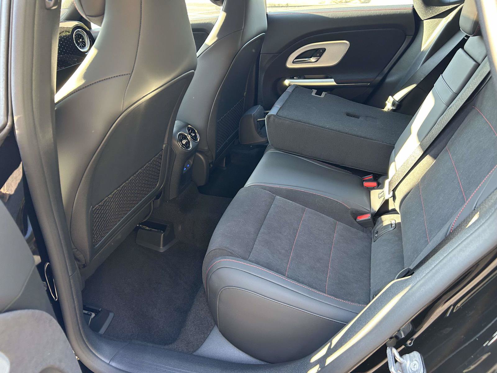 New 2027 Mercedes-Benz CLA 220 image 35