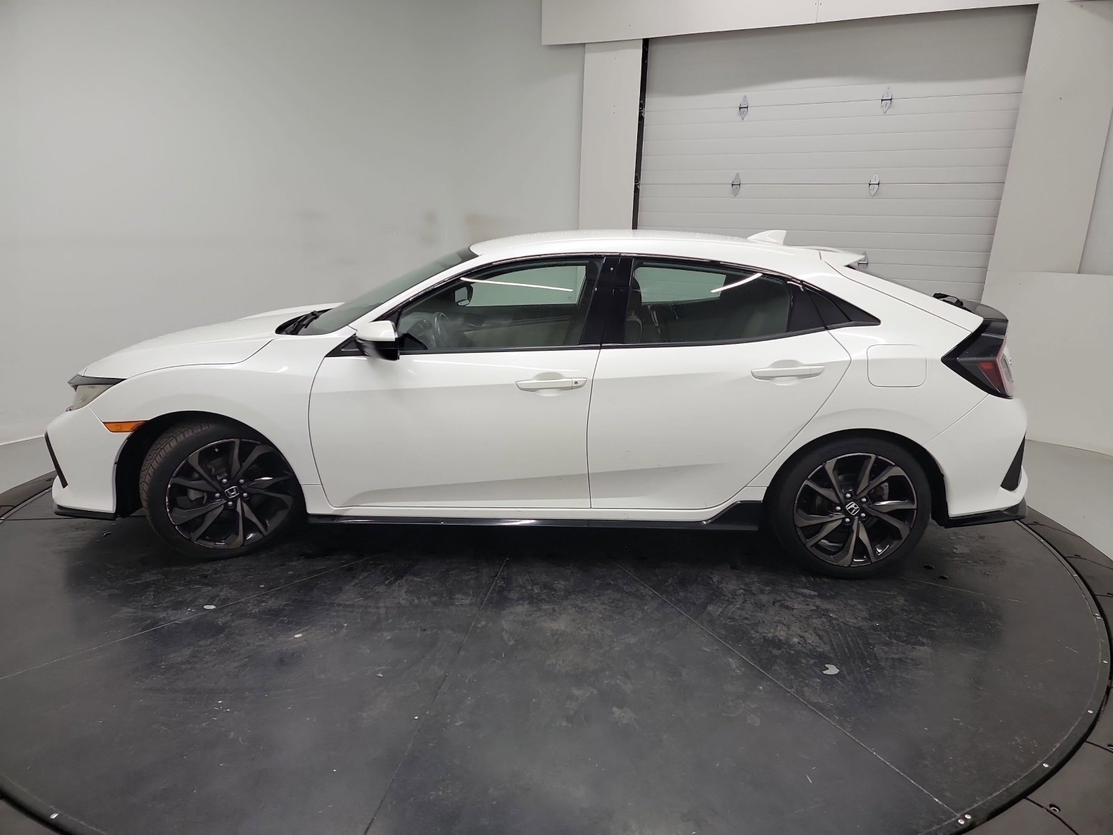 Used 2018 Honda Civic Sport image 4