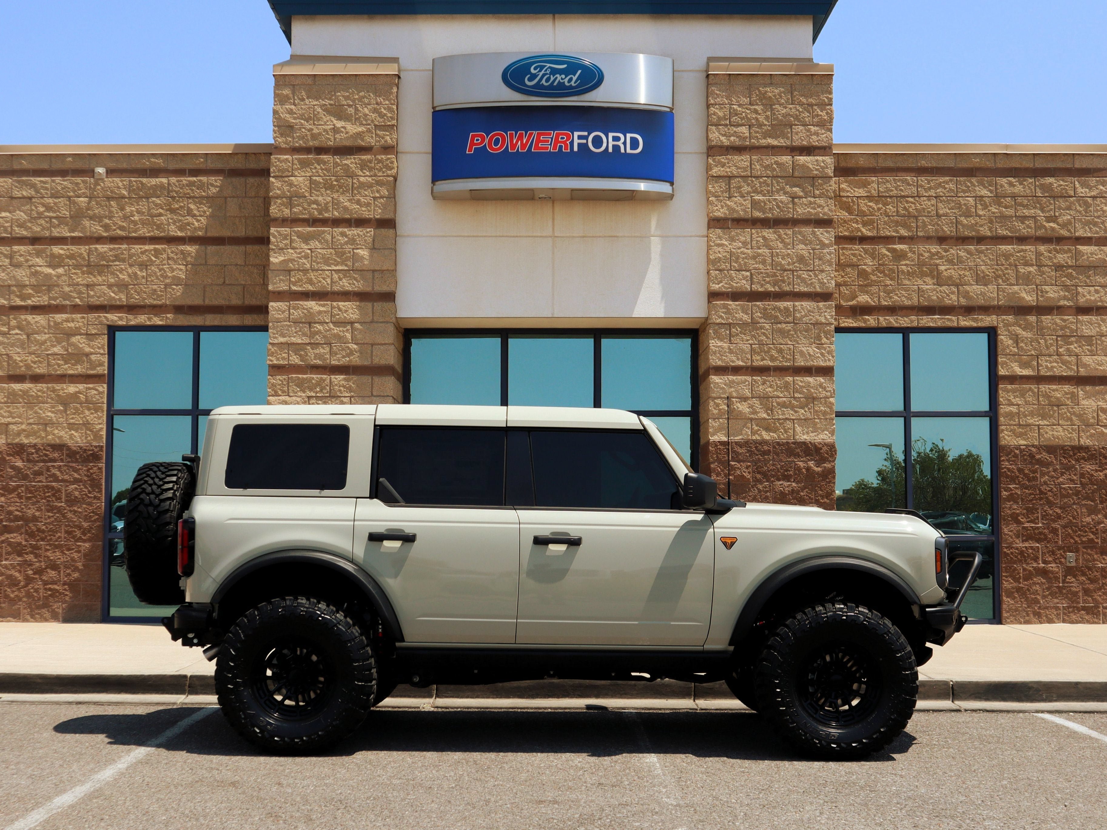 New 2026 Ford Bronco Badlands AWD/4WD image 4