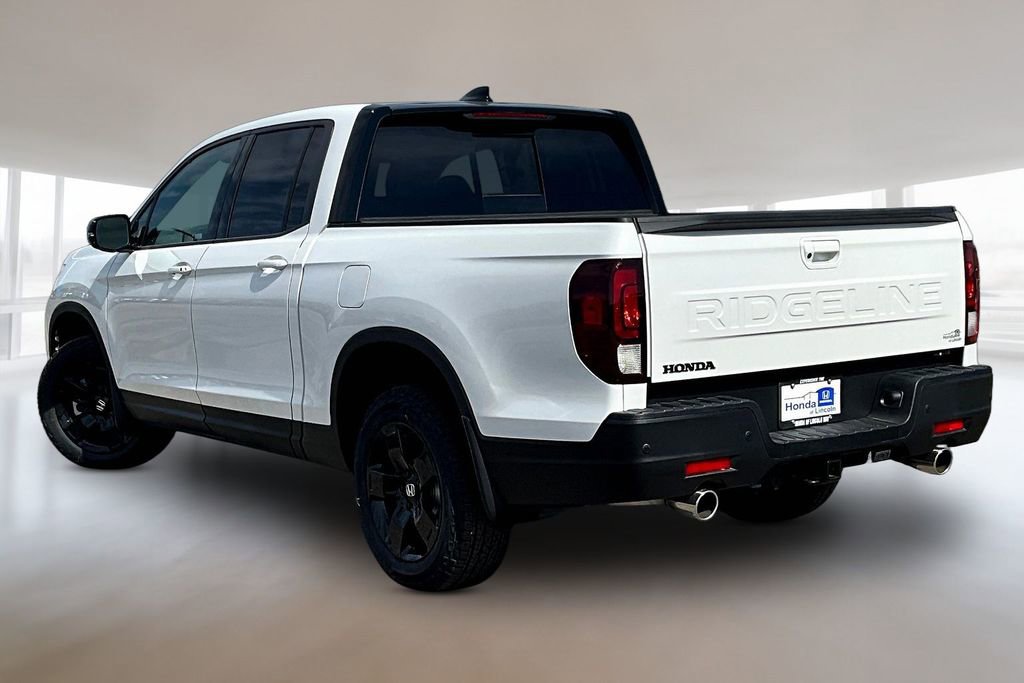 New 2026 Honda Ridgeline Black Edition image 3