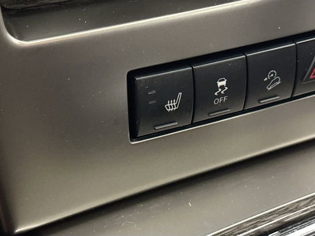 Used 2012 Jeep Liberty Limited w/ Tire & Wheel Group AWD/4WD image 18