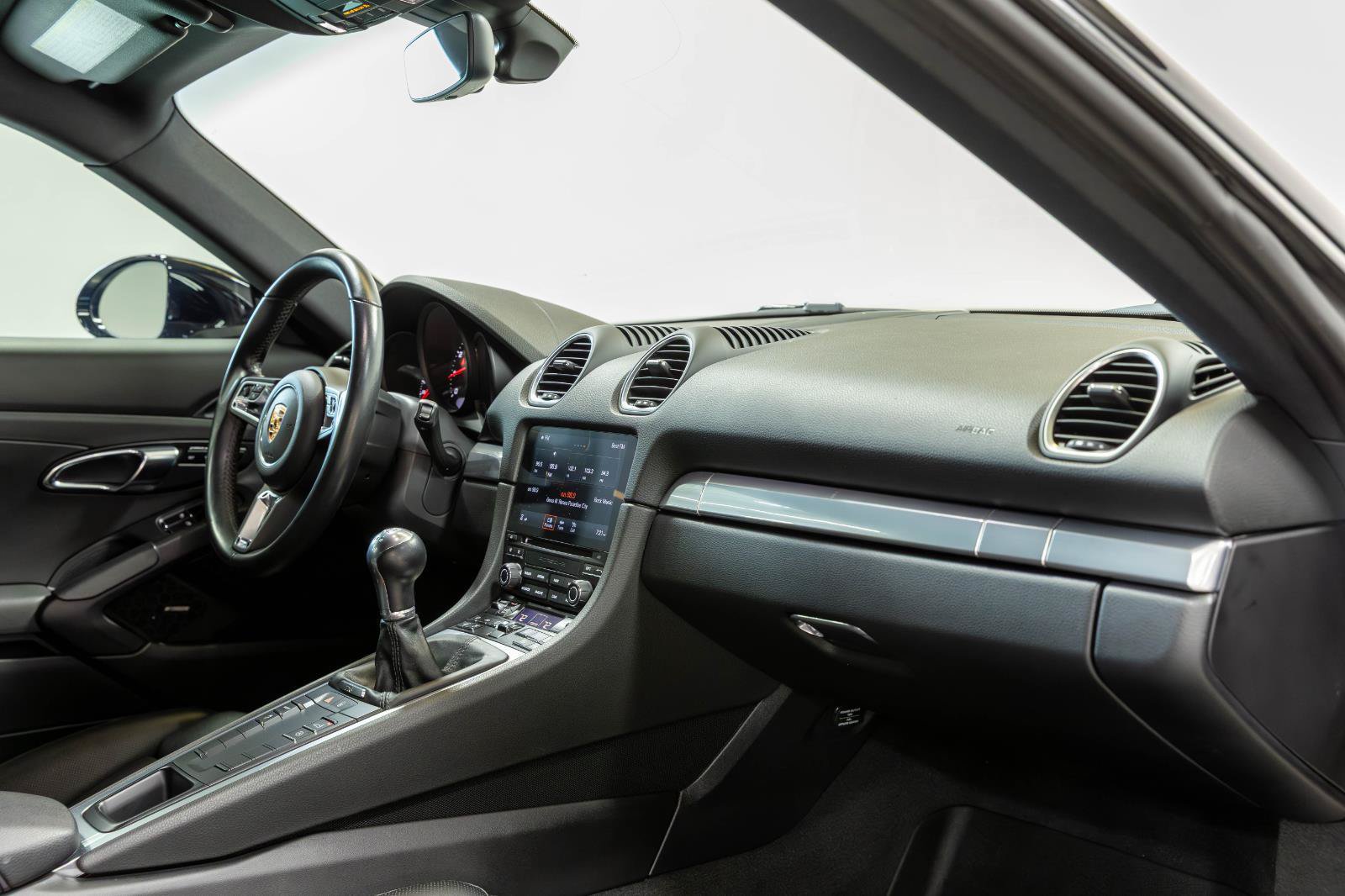 Used 2018 Porsche 718 Cayman RWD image 62