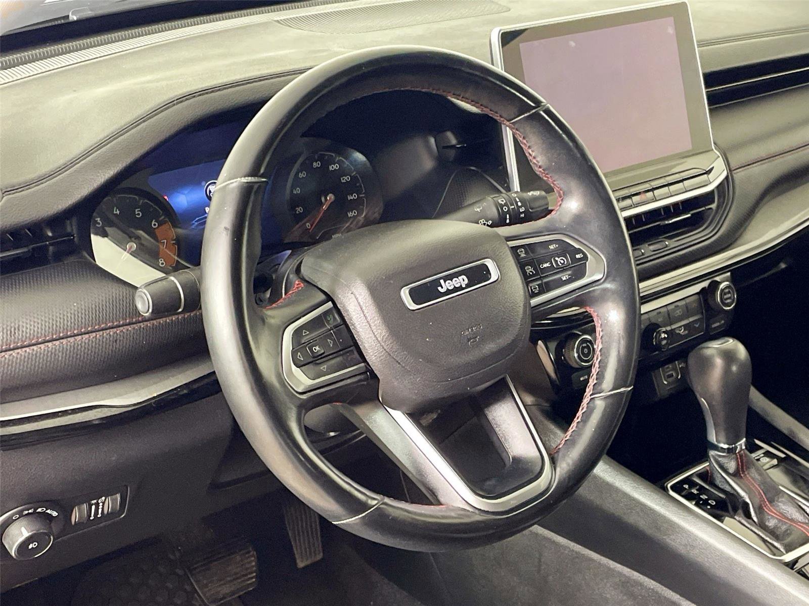 Used 2022 Jeep Compass Trailhawk w/ Trailhawk Convenience Group AWD/4WD image 18