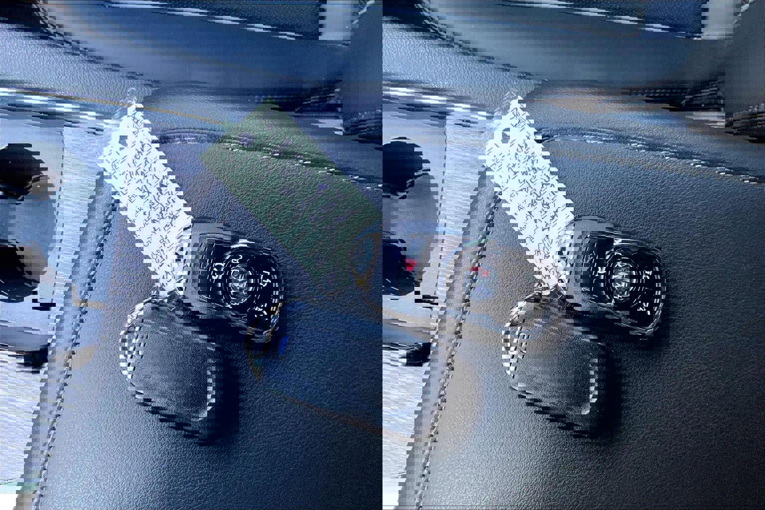 Used 2023 Buick Enclave Avenir image 11