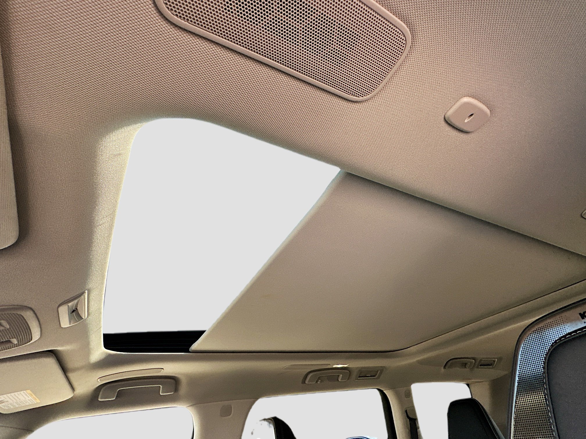 Used 2025 INFINITI QX80 Sensory image 19