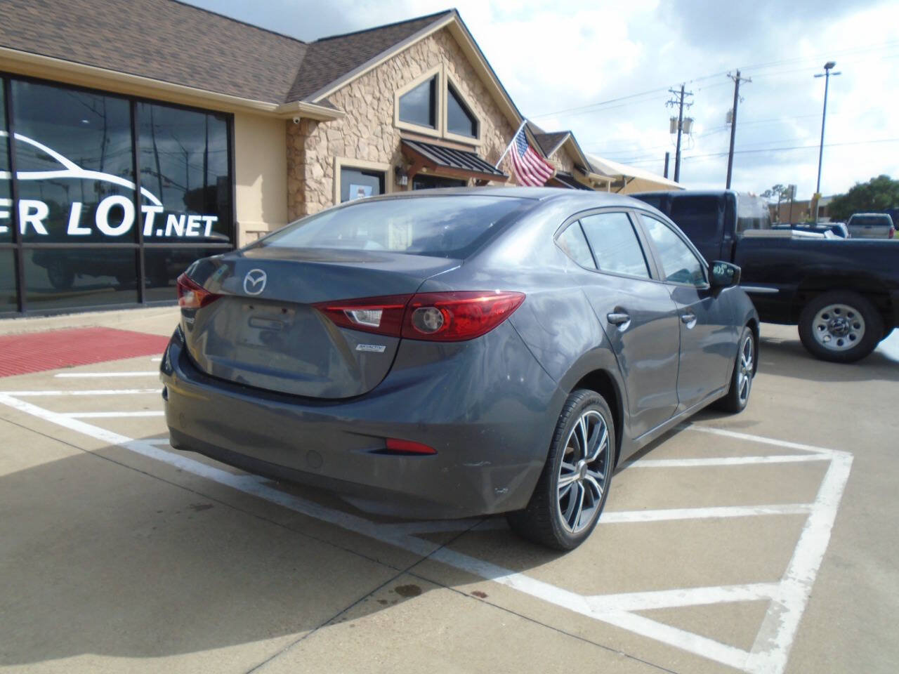 Used 2015 MAZDA MAZDA3 i SV FWD image 6
